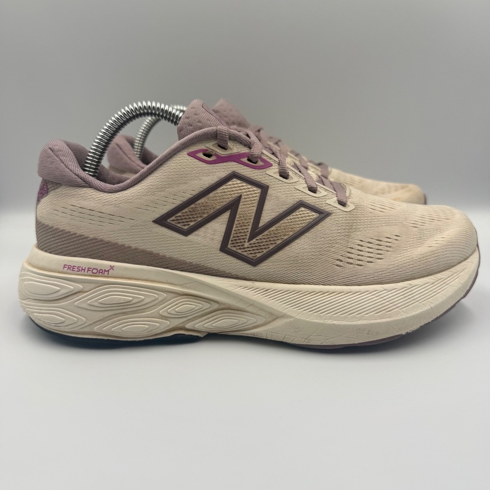 New Balance Fresh Foam 880 Women's  Size 8.5 Running Shoes Tan‎ Purple W880T13